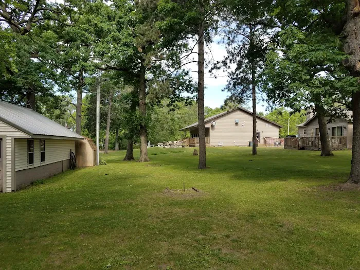 Log Cabin Resort & Tavern 2
