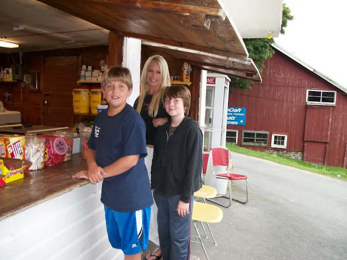 Pecks Lake Resort 0