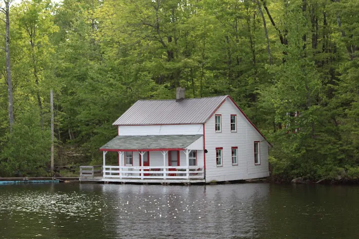 Pecks Lake Resort 5
