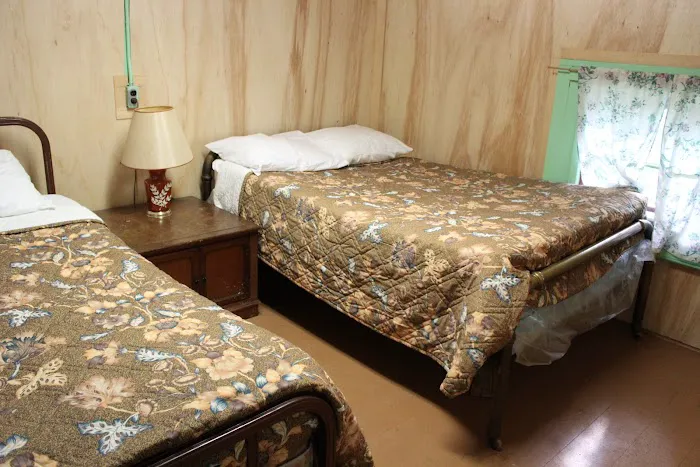 Pecks Lake Resort 3