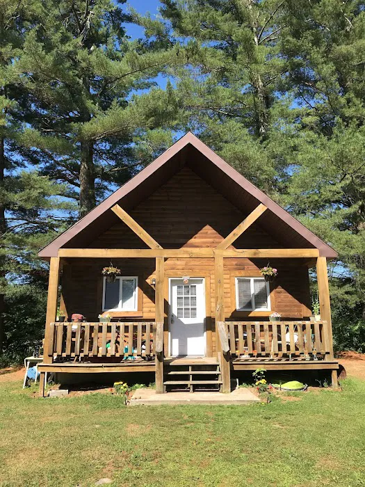 Lake Country Cabins 0