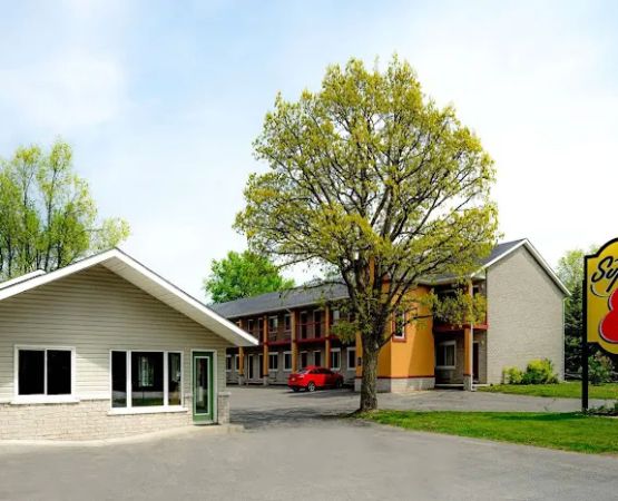 Super 8 by Wyndham Kingston