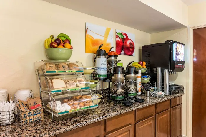 Quality Inn Huntersville near Lake Norman 7