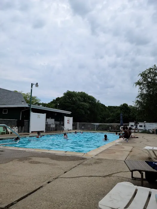 North Fork Cottages & RV Resort 6