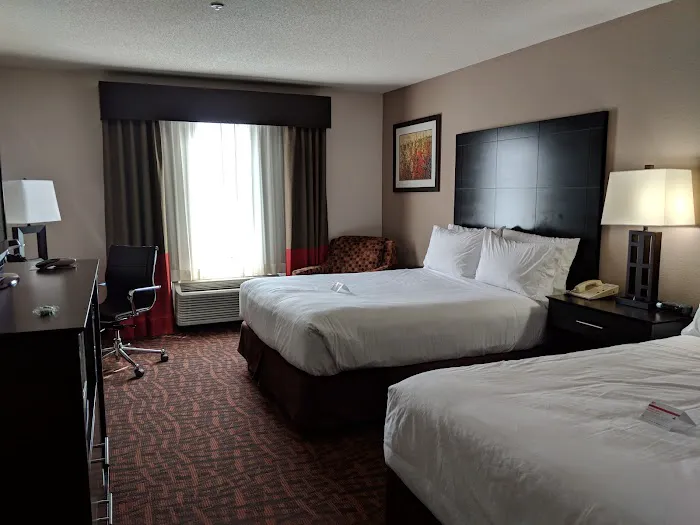 Holiday Inn Express & Suites Murphy, an IHG Hotel 4