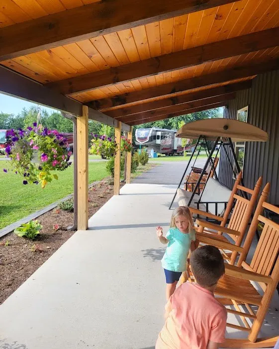 Big Mike's Creekside RV Resort 5