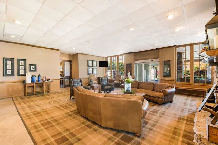 Best Western Mountain Lodge at Banner Elk 2