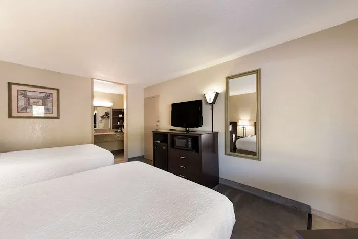 Best Western Mountain Lodge at Banner Elk 0