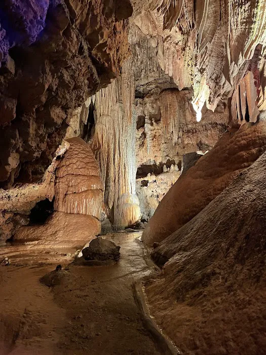 Meramec Caverns Natural Campground 0