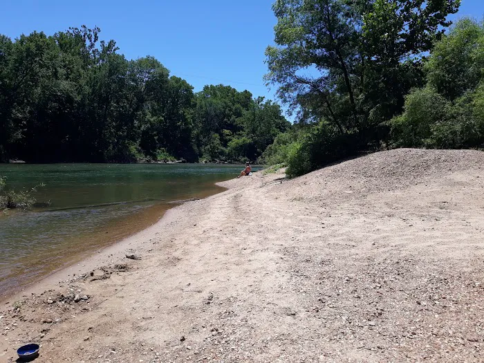 Meramec Caverns Natural Campground 4