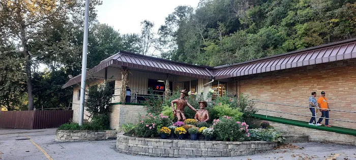 Meramec Caverns Natural Campground 3