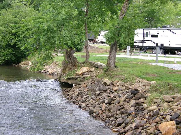 Sweetwater sights RV and cabins 4