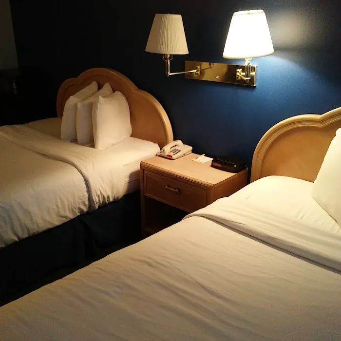 Days Inn by Wyndham Osage Beach Lake of the Ozarks 7