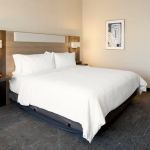 Holiday Inn Express & Suites Hollister, an IHG Hotel