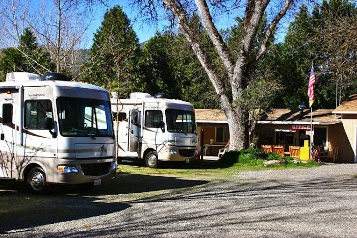 High Sierra RV & Mobile Park 6