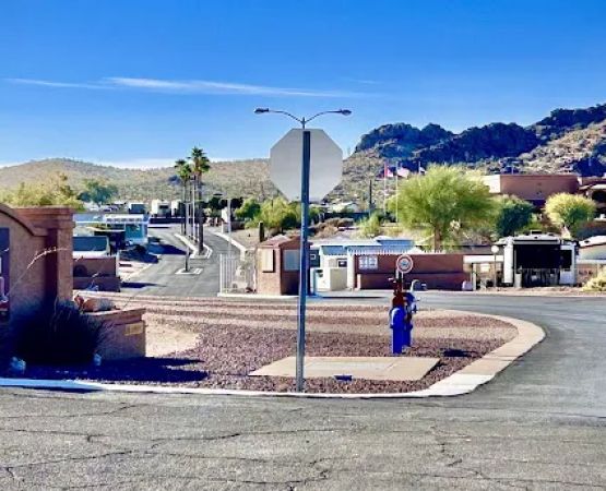 Mac Gavins Queen Valley RV Res