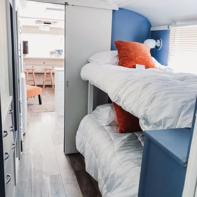The Cozy Peach at Schnepf Farms 3