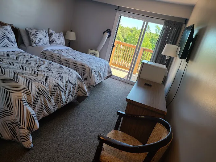 Tobermory Inn & Suites 6