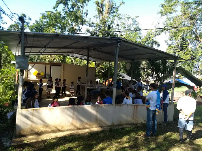 Campamento Adventista Elías Burgos 8