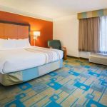 La Quinta Inn & Suites by Wyndham Colorado Springs South AP