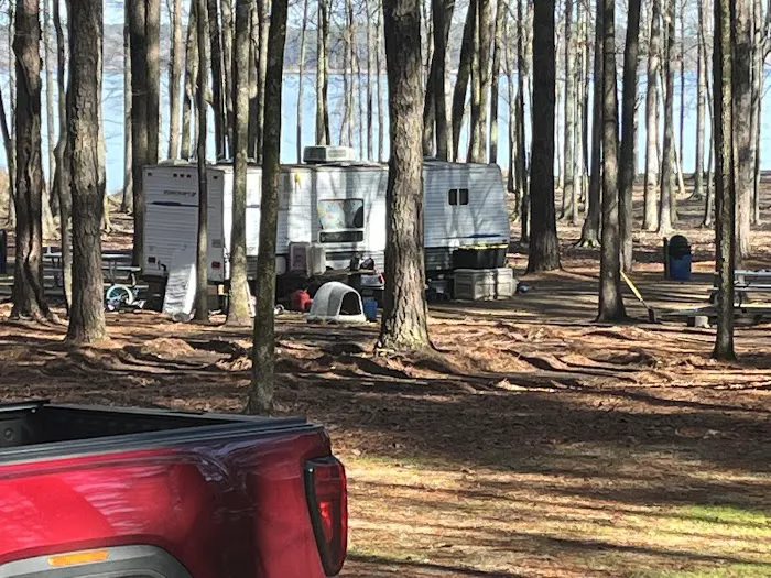 Lake Columbia RV Park 8