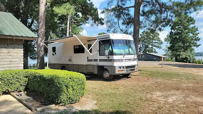 Bass Haven Lodge / RV 2
