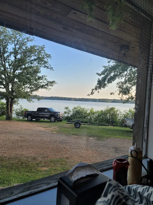Bass Haven Lodge / RV 4