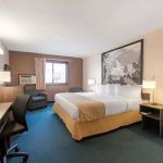 Super 8 by Wyndham Sturgis