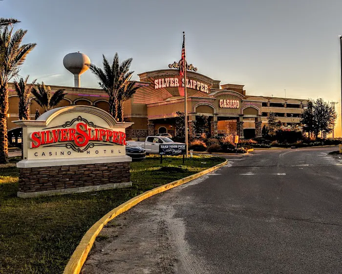 Silver Slipper Casino Hotel 3