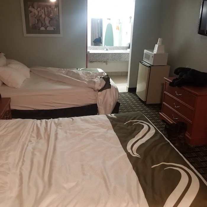 Quality Inn 7