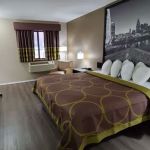 Super 8 by Wyndham Paris