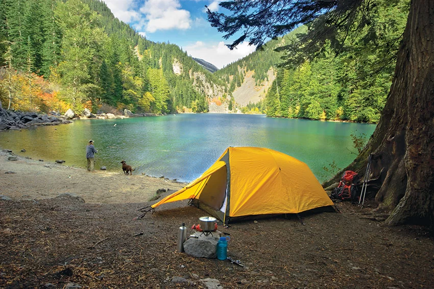 What to Look for When Choosing a Campsite by a Lake: A Comprehensive Guide