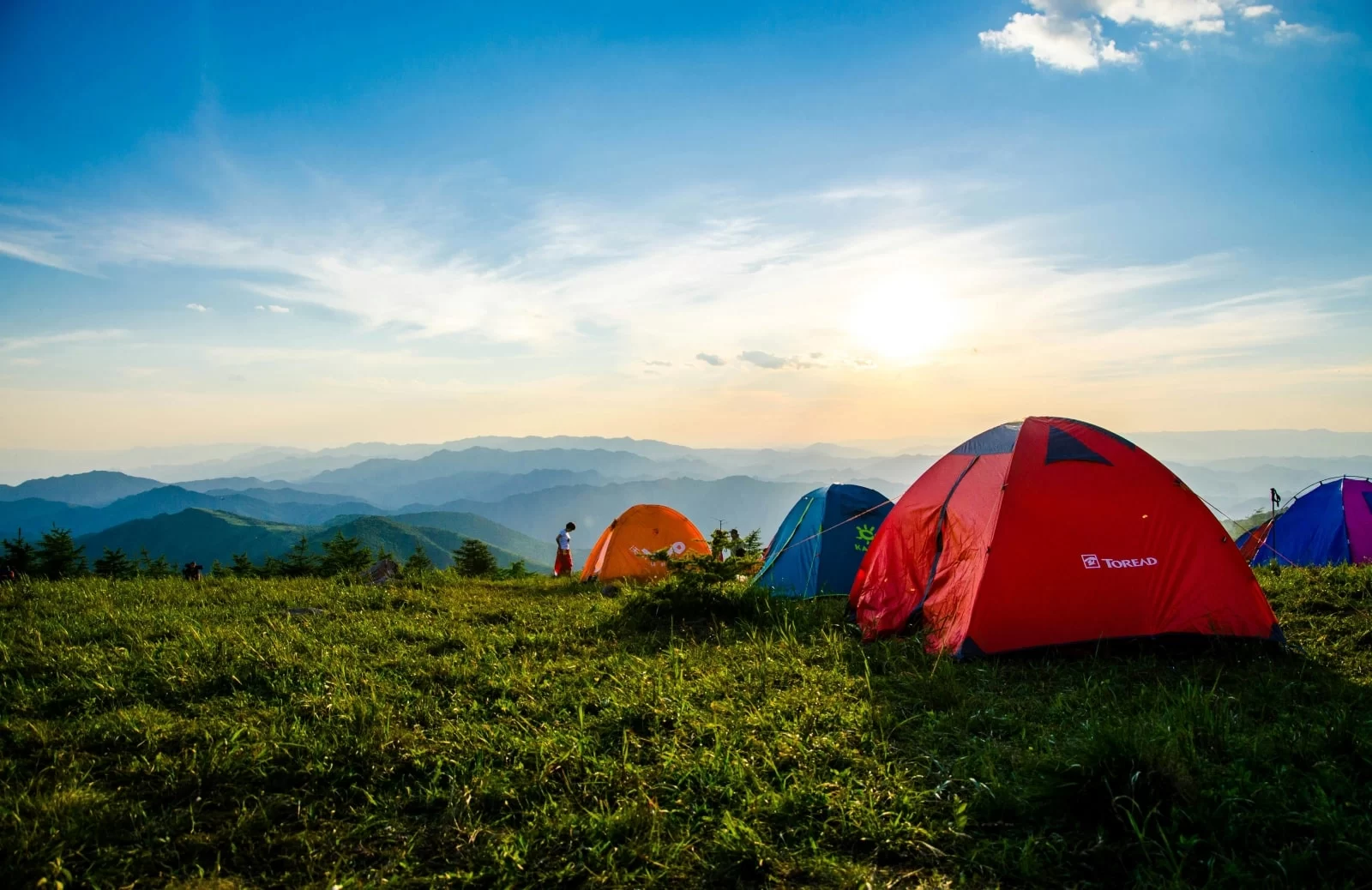 How to Pack Efficiently for a Camping Trip – Expert Tips for a Stress-Free Adventure