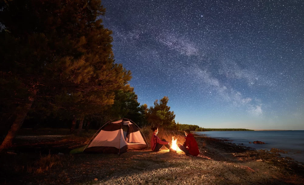 How to Stay Comfortable While Camping in the Heat