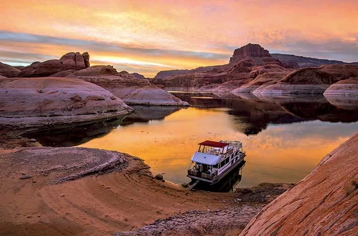 Top 5 US Lakes for Boating and Fishing Adventures