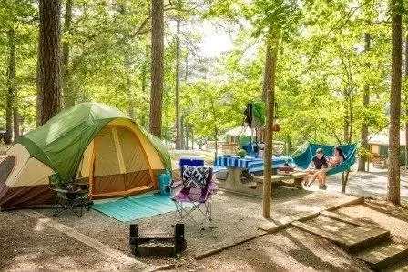 Best Campsites for Swimming and Water Sports: Top Destinations for Adventure