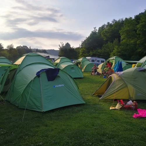 How to Enjoy a Peaceful Camping Trip Away from Crowds