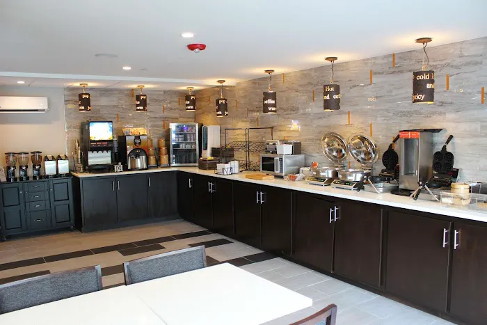 Best Western Plus Bowling Green 9