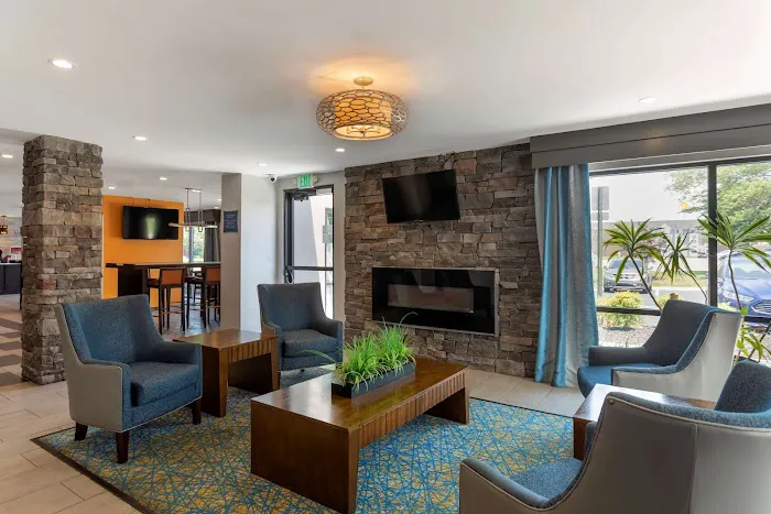Best Western Plus Bowling Green 7