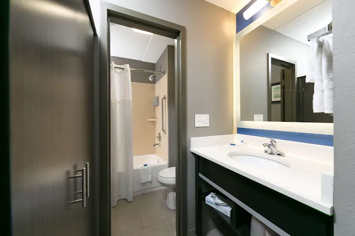 Best Western Plus Bowling Green 6