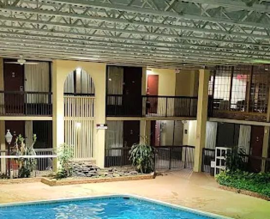 Ramada by Wyndham Bowling Green