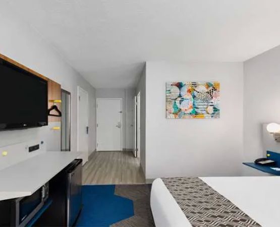 Microtel Inn & Suites by Wyndham Bowling Green
