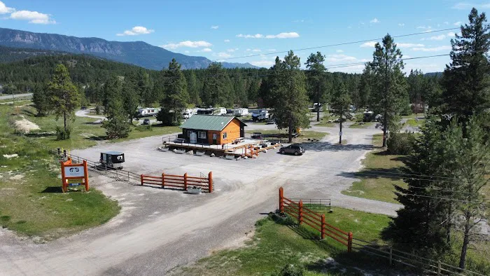 Black Sheep Camp Kootenay River 0