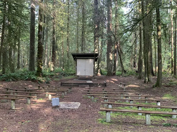 Porpoise Bay Provincial Campground 9