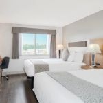 Coast Abbotsford Hotel & Suites