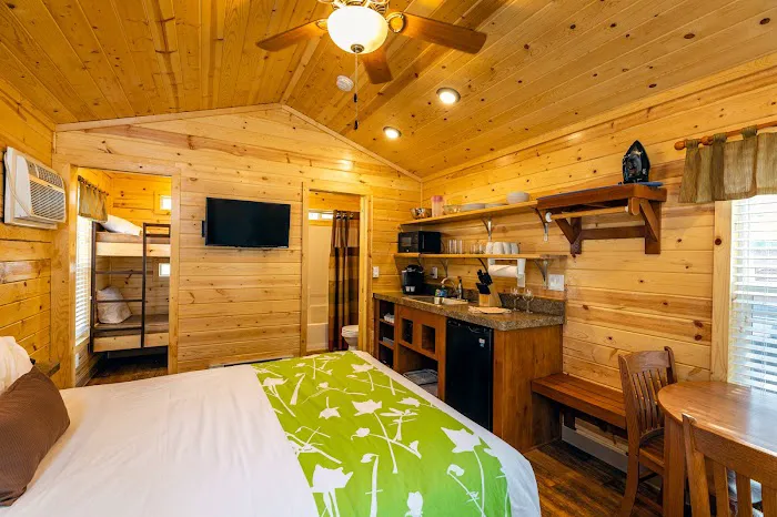 Leavenworth / Pine Village KOA Holiday 4