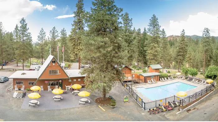 Leavenworth / Pine Village KOA Holiday 5