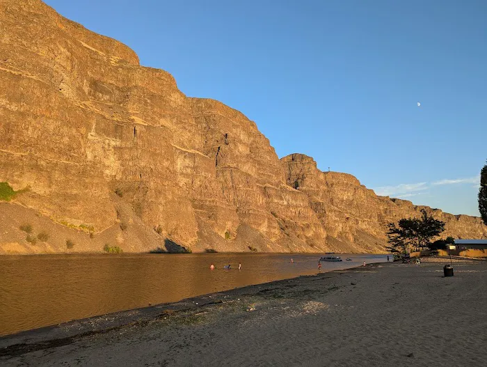 Crescent Bar Campground (Grant PUD Crescent Bar Recreation Area) 6