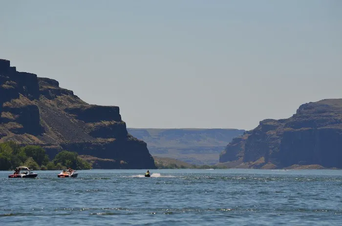 Crescent Bar Campground (Grant PUD Crescent Bar Recreation Area) 8