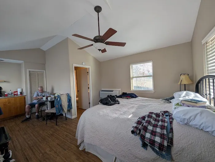 Blanco Riverside Cottages & RV 1